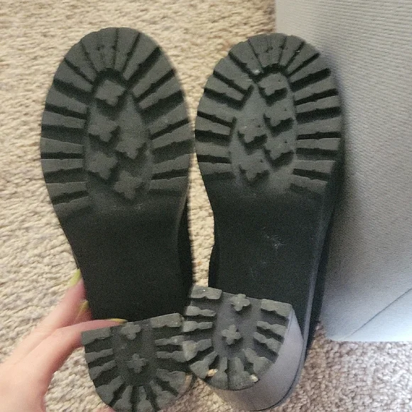 Olivia Miller Emily Chunky Heel Chelsea Boots, Size 8 - Picture 7 of 9